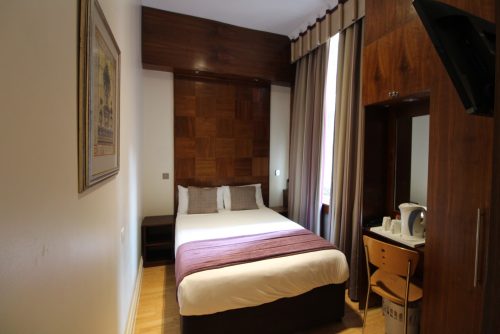 Double Room Double Room