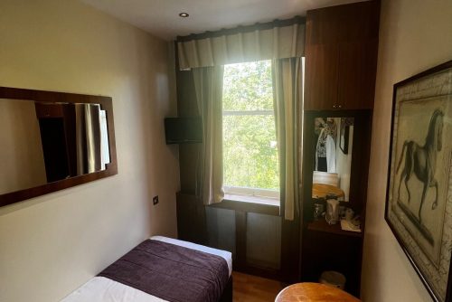 Single Room Single Room